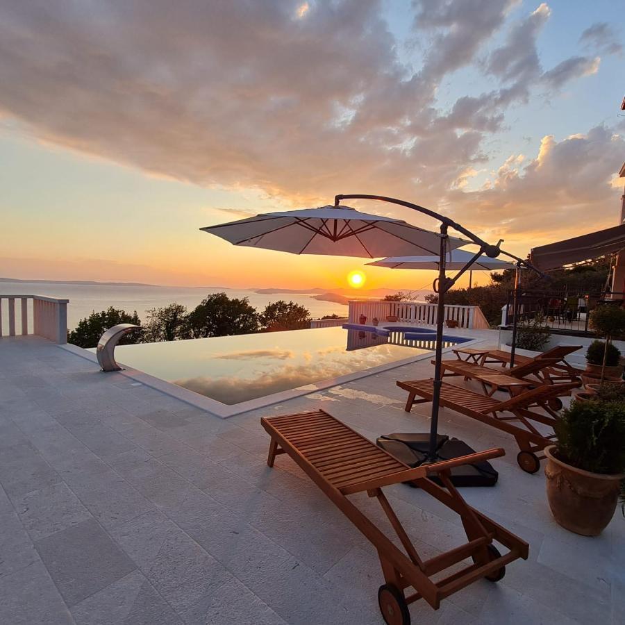 Sea View Luxury Apart Hotel Villa Conte With Swiming Pool And Romantic Spa Podstrana Luaran gambar