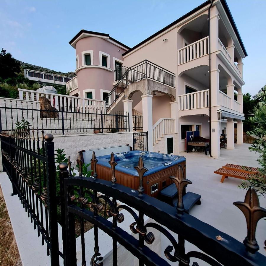 Sea View Luxury Apart Hotel Villa Conte With Swiming Pool And Romantic Spa Podstrana Luaran gambar