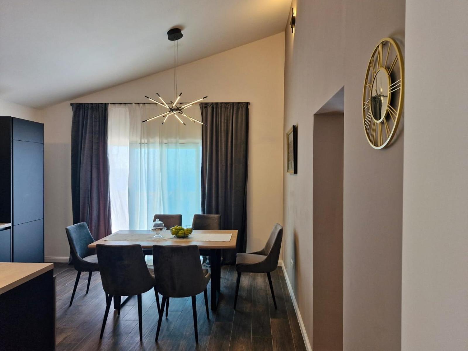 Sea View Luxury Apart Hotel Villa Conte With Swiming Pool And Romantic Spa Podstrana Luaran gambar