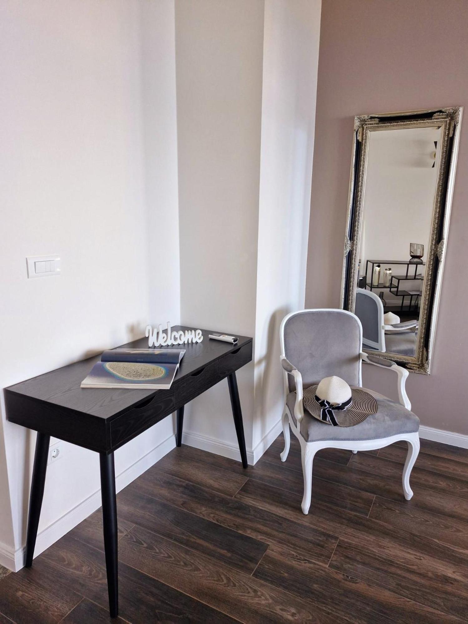 Sea View Luxury Apart Hotel Villa Conte With Swiming Pool And Romantic Spa Podstrana Luaran gambar